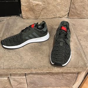 Adidas Casual Sneaker.